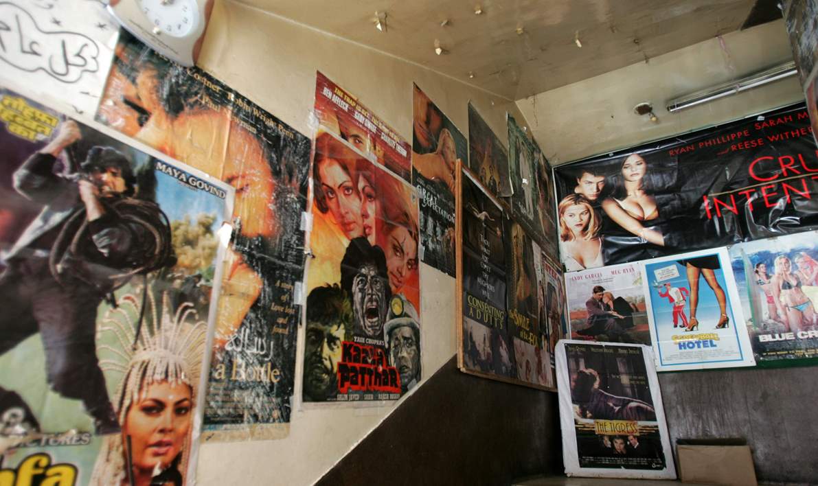 Deformar divorcio Espolvorear Al-Hussein Cinema: Amman's architectural icon abandoned, in ta...